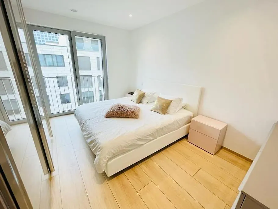 Luxury 3 Bedrooms Flat In The Heart Of Gasperich Terrace And Parking-Cd2 Lussemburgo